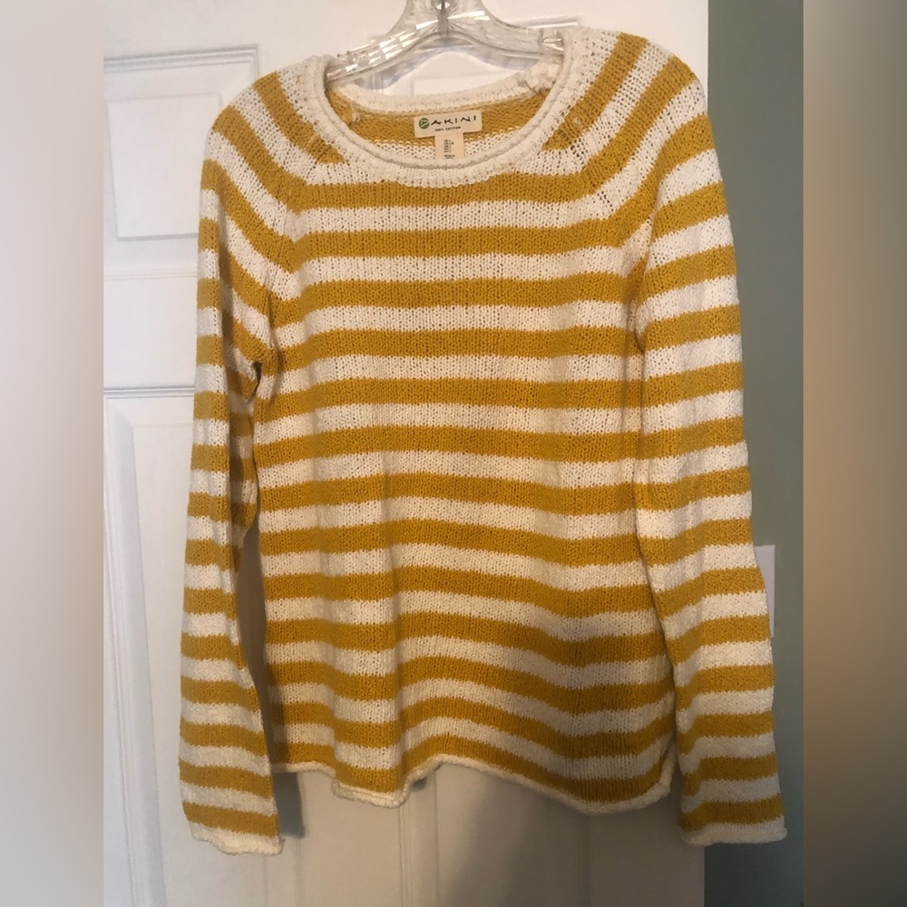 Akini sweater
